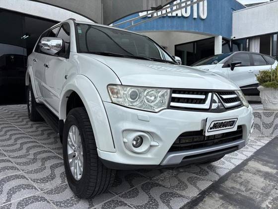 MITSUBISHI PAJERO DAKAR 3.2 HPE 4X4 7 LUGARES 16V TURBO INTERCOOLER DIESEL 4P AUTOMÁTICO